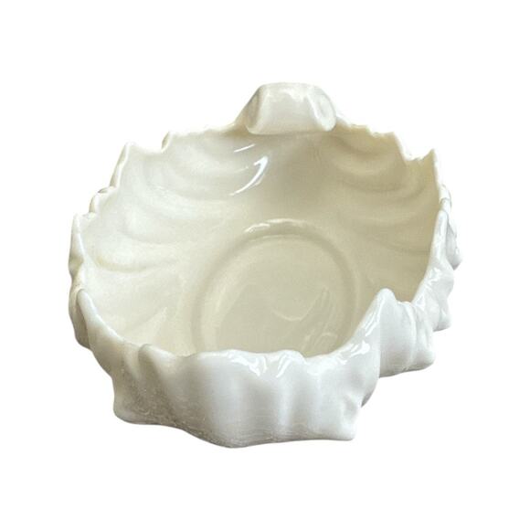 Lenox Vintage Acanthus Leaf Cream Porcelain Small 6” Bowl - Picture 2 of 10